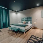 Palm 4*