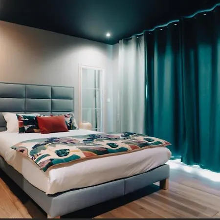 Palm Hotel